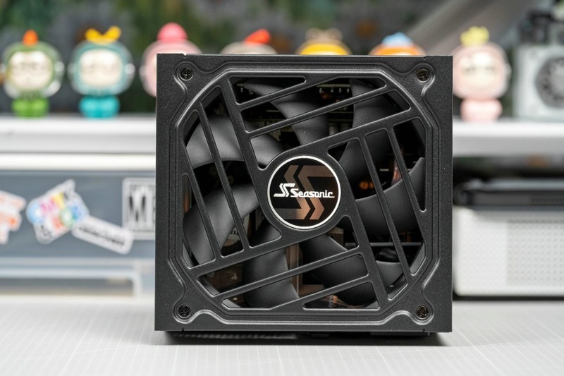 20L小尺寸 M-ATX机箱装机，乔思伯Z20打造精致桌面电脑