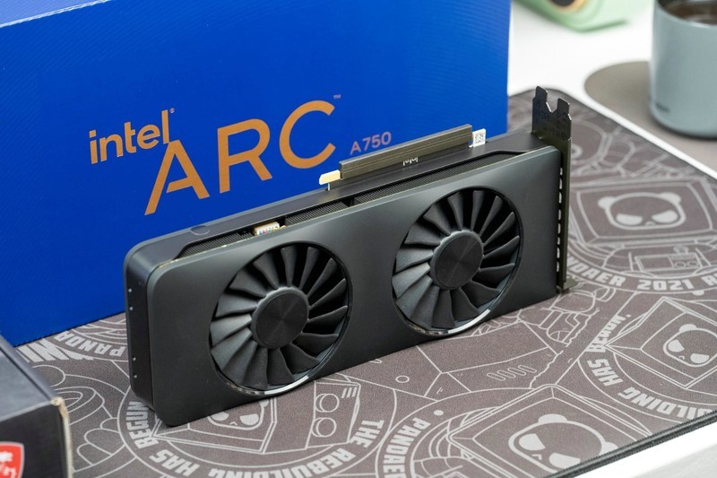 20L小尺寸 M-ATX机箱装机，乔思伯Z20打造精致桌面电脑