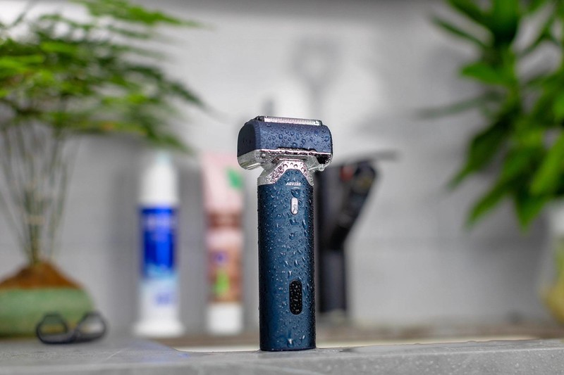 未野往复式剃须刀测评，五刀头狂魔实现堪比手动的净须性能