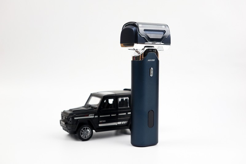 五刀头狂魔配置 尽享清爽——未野MRX往复式剃须刀体验