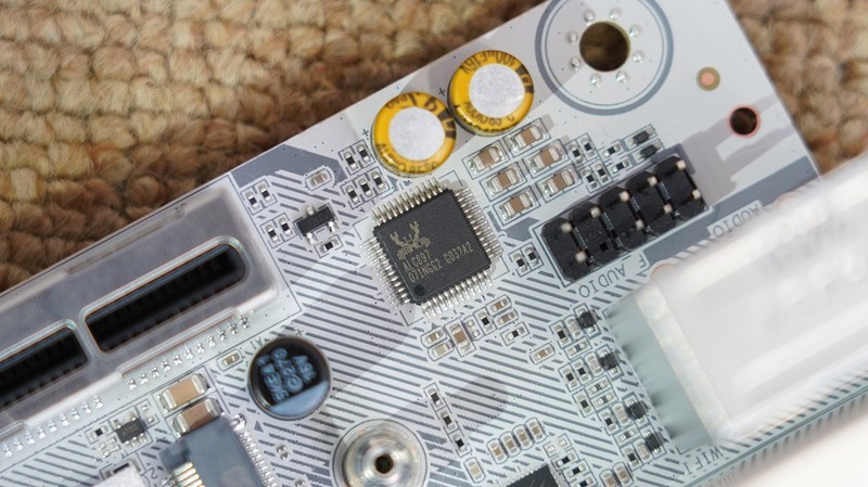 9800X3D的高性价比高颜值座驾，七彩虹 B850I主板体验分享