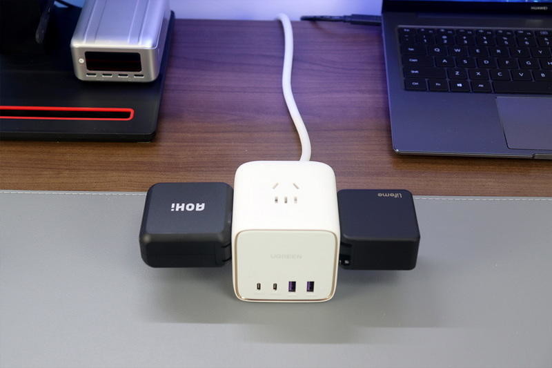 双C口超小体积，100W快充不烫：AOHI氮化镓多口充电器体验