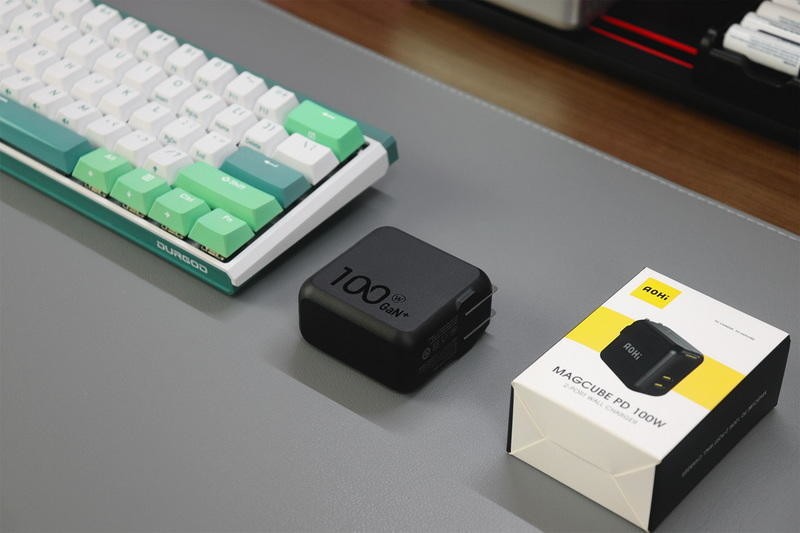 双C口超小体积，100W快充不烫：AOHI氮化镓多口充电器体验