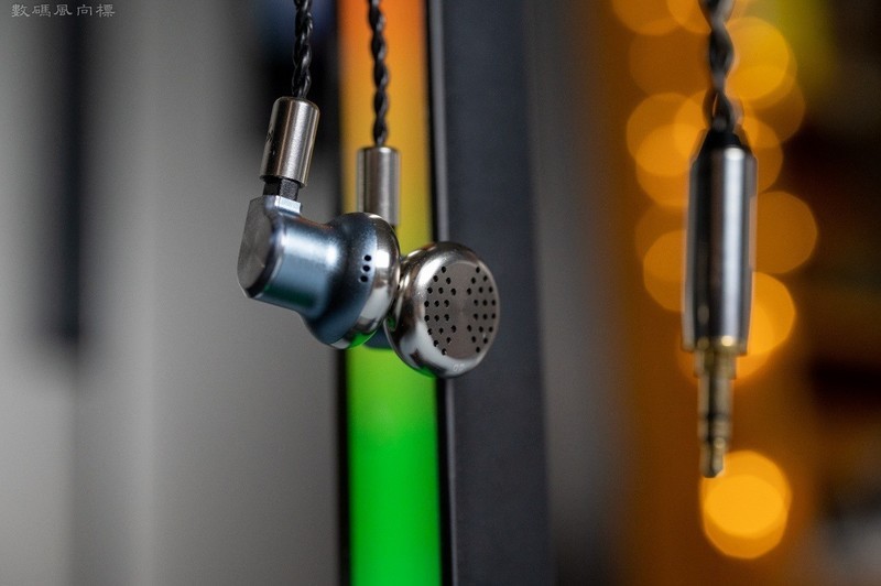 老鸟新人各取所需，质地均衡的平头耳塞，凯声db1系列试听