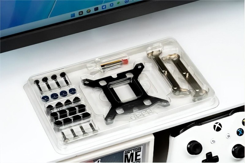 九鯊风冷散热器来了个双黄蛋，实测游戏下的锐龙9 7900X温度