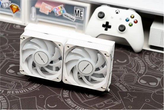 九鯊风冷散热器来了个双黄蛋，实测游戏下的锐龙9 7900X温度