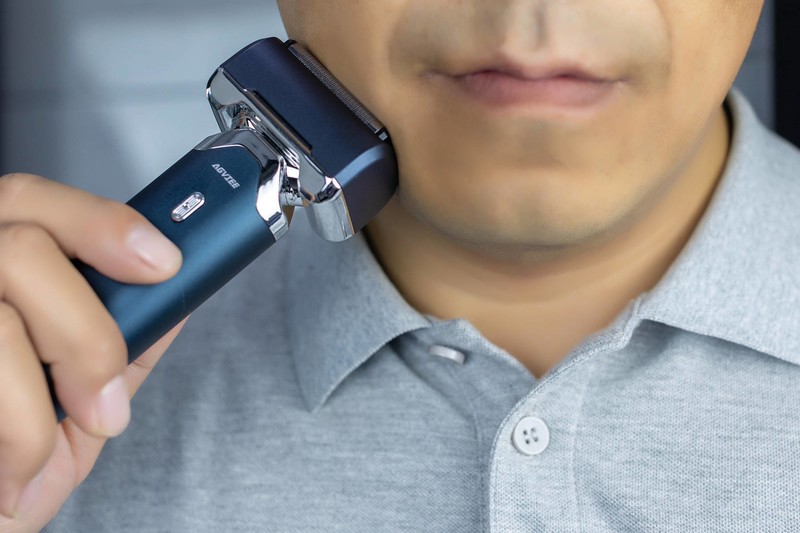 未野往复式剃须刀测评，五刀头狂魔实现堪比手动的净须性能