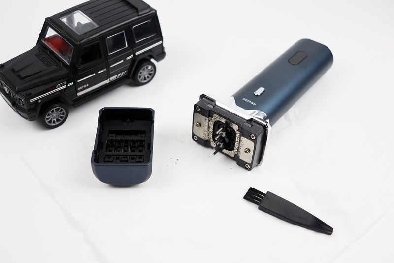 五刀头狂魔配置 尽享清爽——未野MRX往复式剃须刀体验