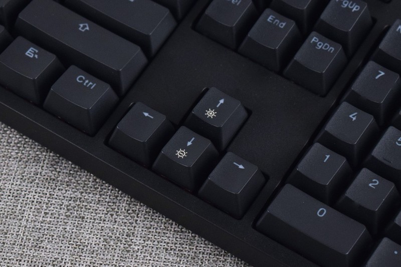 侧重细节和体验，极度未知HyperX火星2机械键盘开箱试玩