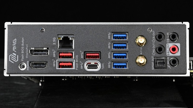 AMD YES续写！锐龙7000一个月跌出新气象，intel：这让我有点尬