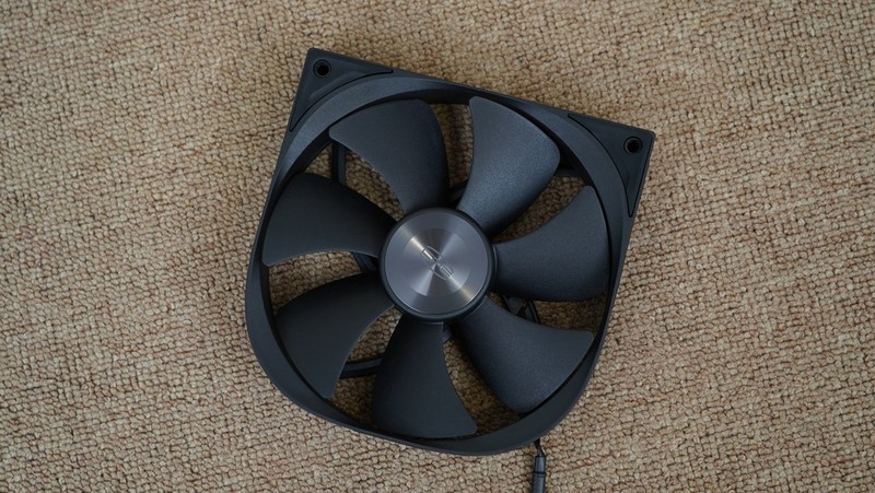 顶级风冷王的威力，超频三 RZ820散热器体验分享