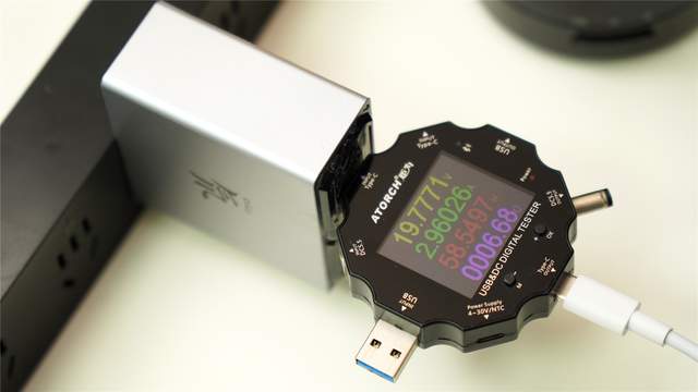 氮化镓是智商税？真相到底是啥？入手红魔100W三口充电头实测看看