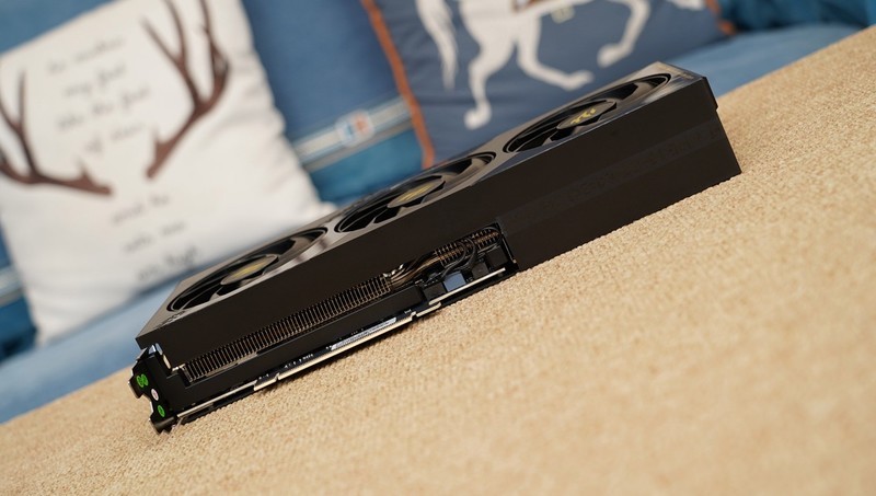 实力均衡的次旗舰显卡，影驰RTX 5080魔刃首发评测&装机分享