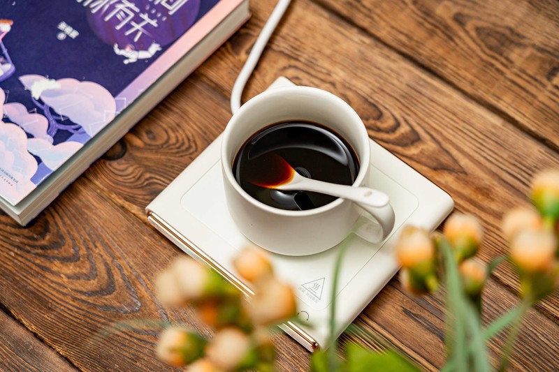 科技如何改变生活？看似不起眼的暖杯垫，寒冷冬日暖胃又暖心