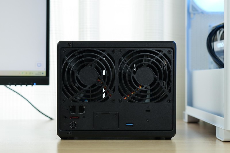 术业有专攻！从存储备份到数据安全，企业NAS还是群晖靠谱