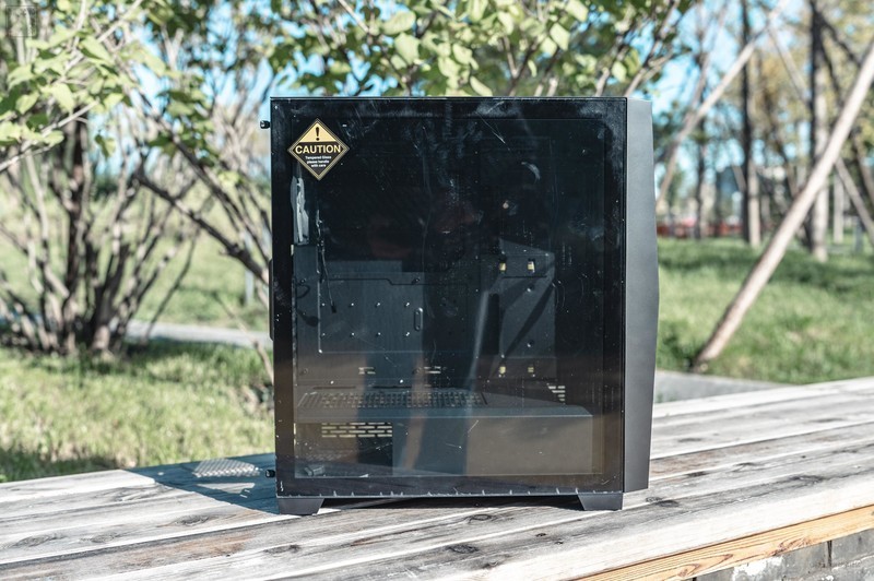 让手机电脑的电源线都井井有条，只需一键排插固定器