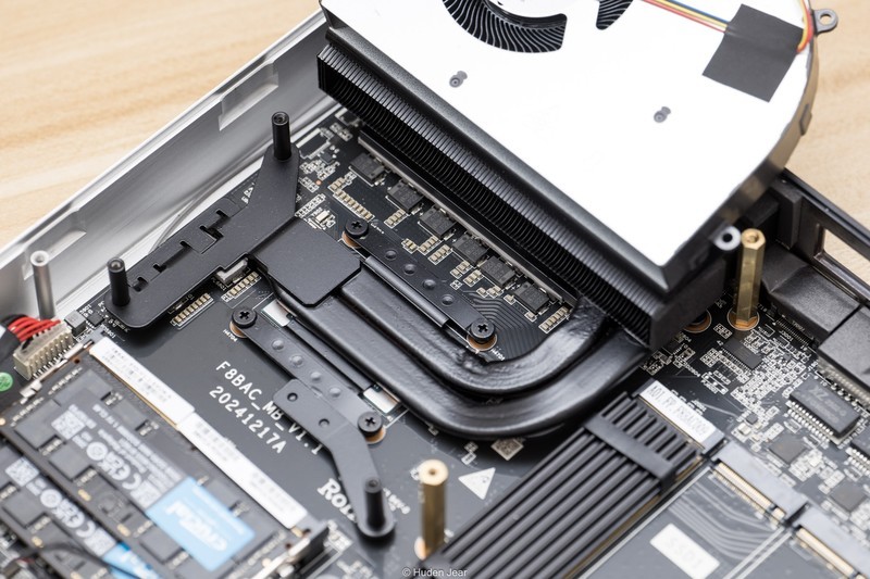 铭凡AI X1 Pro测评：Ryzen AI 9 HX370出场即高光