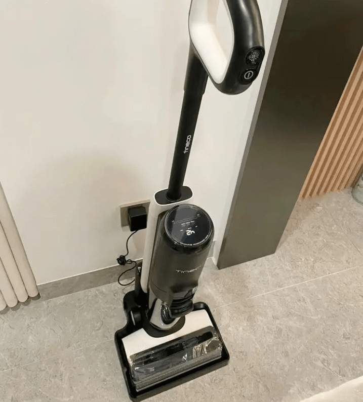 洗地机哪款最好用？高配置洗地机推荐