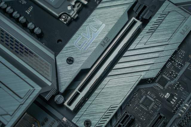 用得流畅，性价比高。体验七彩虹B660M gaming pro V20