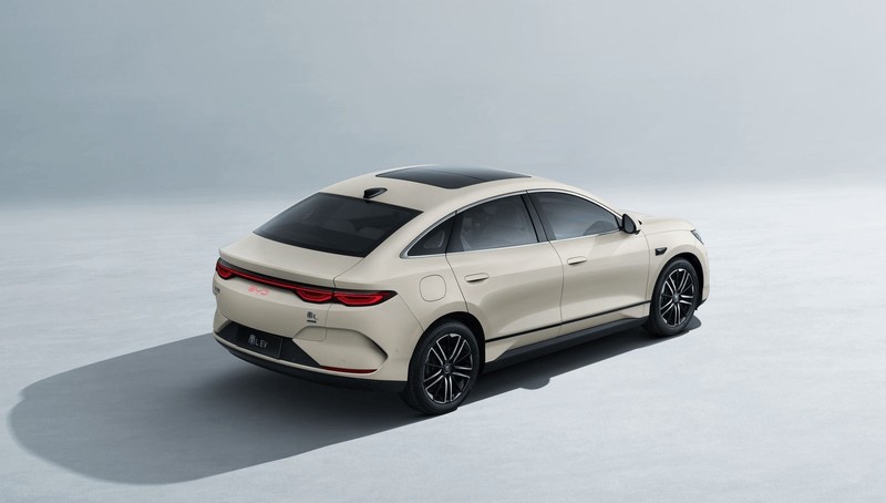 看完比亚迪秦L EV的发布会，我承认我心动了