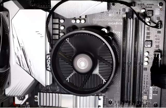 游戏、视频、作图兼顾，AMD锐龙5 5600G+技嘉B550M雪雕体验