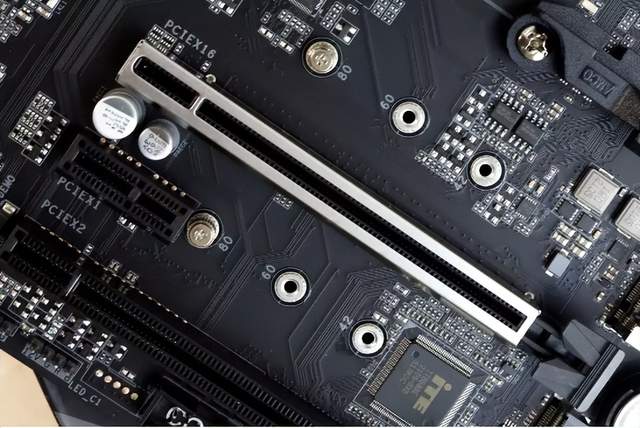 游戏、视频、作图兼顾，AMD锐龙5 5600G+技嘉B550M雪雕体验