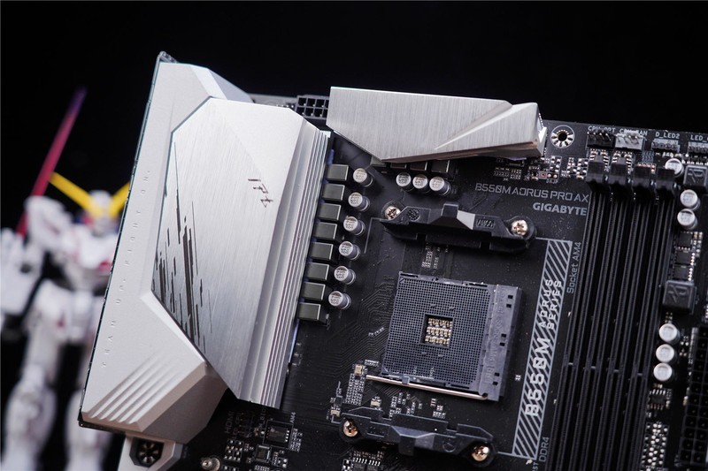 有颜值、有性能、这款技嘉 B550M 雪雕 AORUS PRO AX还不错