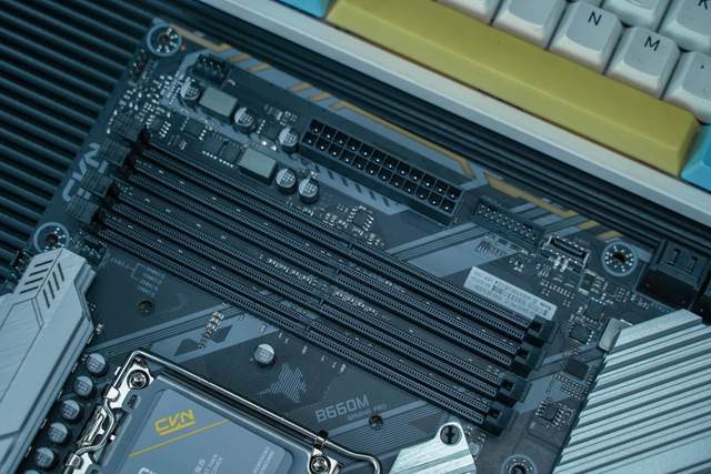 用得流畅，性价比高。体验七彩虹B660M gaming pro V20