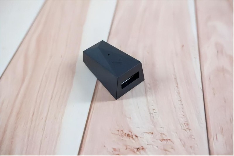 雷柏V1P无线充电模块和V10C鼠标垫加持，雷柏VT9无线游戏鼠标体验