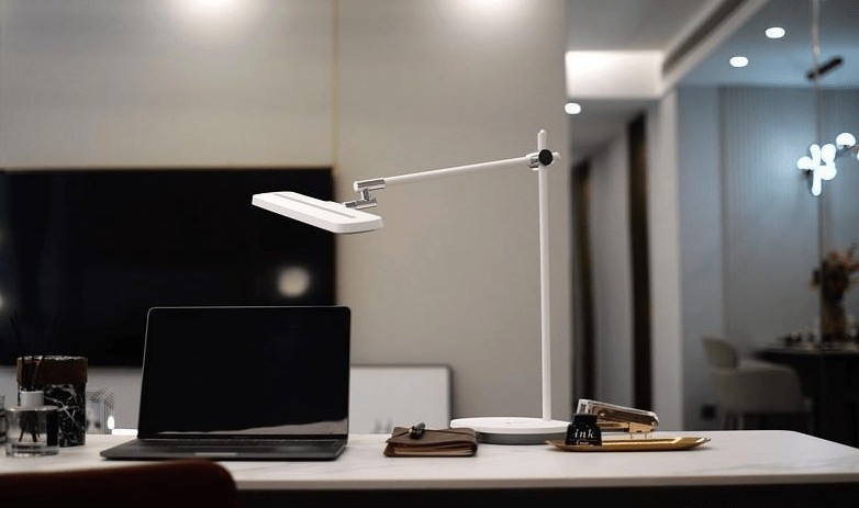 日光灯和led灯哪个对眼睛好一点？精选对眼睛好的护眼台灯