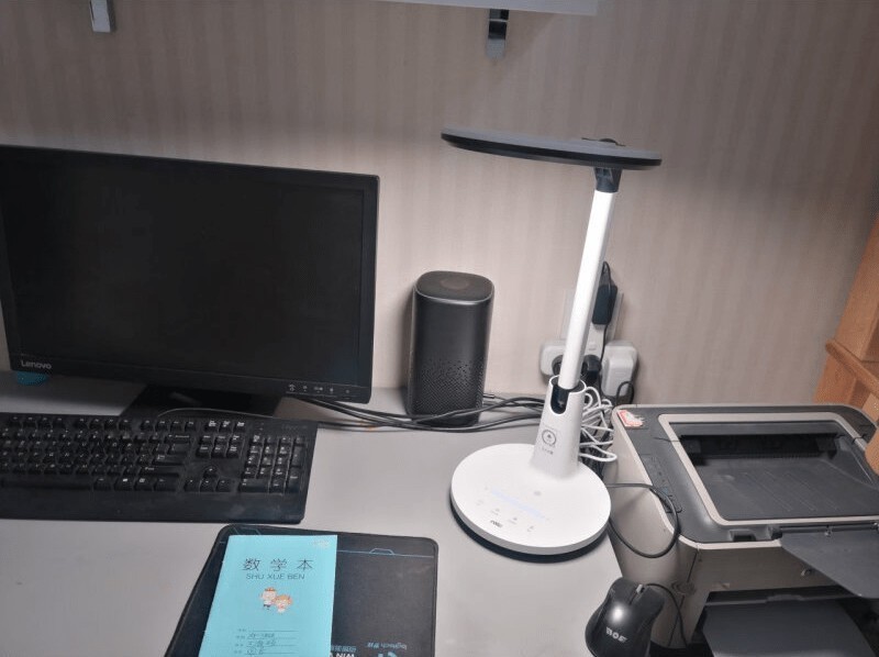 日光灯和led灯哪个对眼睛好一点？精选对眼睛好的护眼台灯