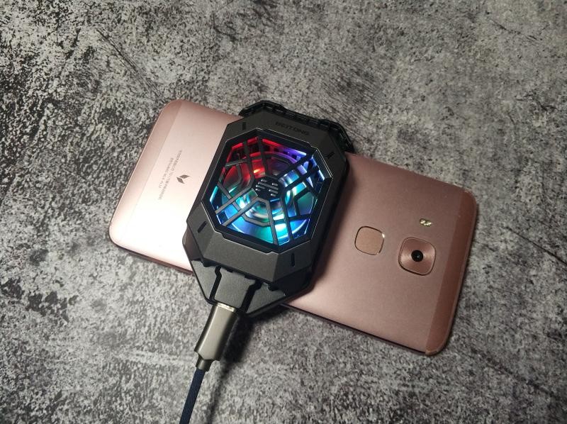 手机开黑不再发烫降帧，北通千机寒散热器体验