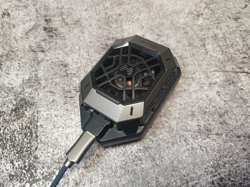 手机开黑不再发烫降帧，北通千机寒散热器体验