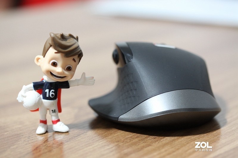 拯救我的右手 雷柏MT750PRO多模式无线充电激光鼠标