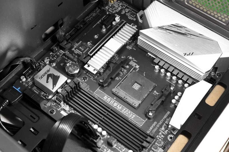 性价比高，游戏日常畅玩，技嘉B550M雪雕主板+锐龙5600G体验