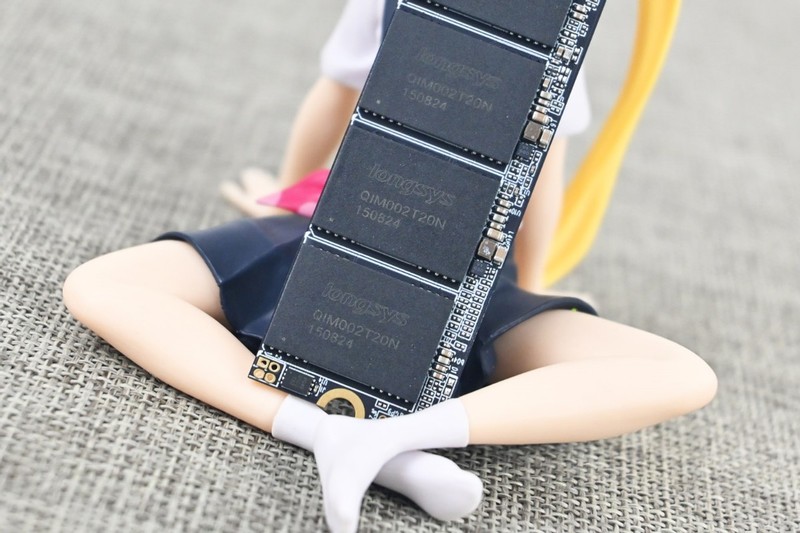 雷克沙THOR 1TB PCIE4.0固态硬盘试玩：适合笔记本宝宝的低温体质