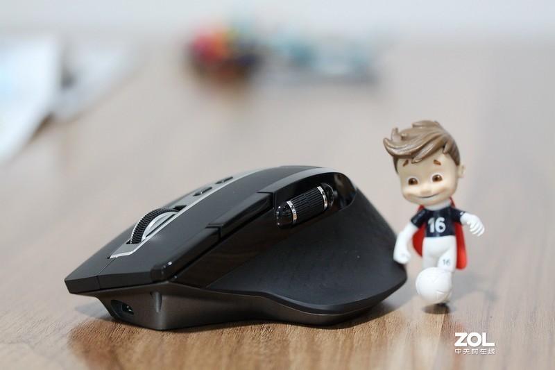 拯救我的右手 雷柏MT750PRO多模式无线充电激光鼠标