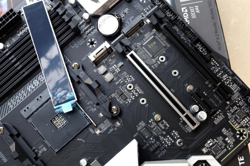 性价比高，游戏日常畅玩，技嘉B550M雪雕主板+锐龙5600G体验