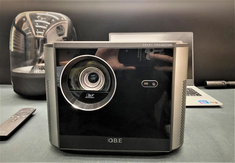 大眼橙变焦投影仪X11如何，白天能使用吗，有使用过的分享下么？