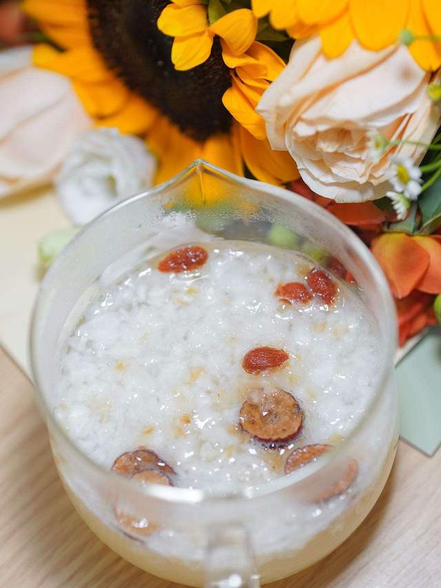 给媳妇买的厘盏蛋白银耳燕窝，大家看看怎么样？