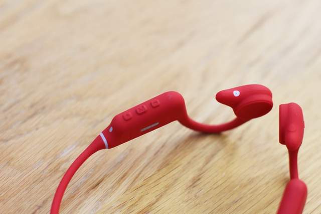 把MP3播放器戴在耳边是什么体验？说说南.卡.Runner Pro 4S骨传导耳机