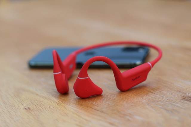 把MP3播放器戴在耳边是什么体验？说说南.卡.Runner Pro 4S骨传导耳机