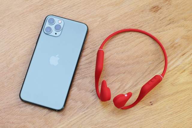 把MP3播放器戴在耳边是什么体验？说说南.卡.Runner Pro 4S骨传导耳机