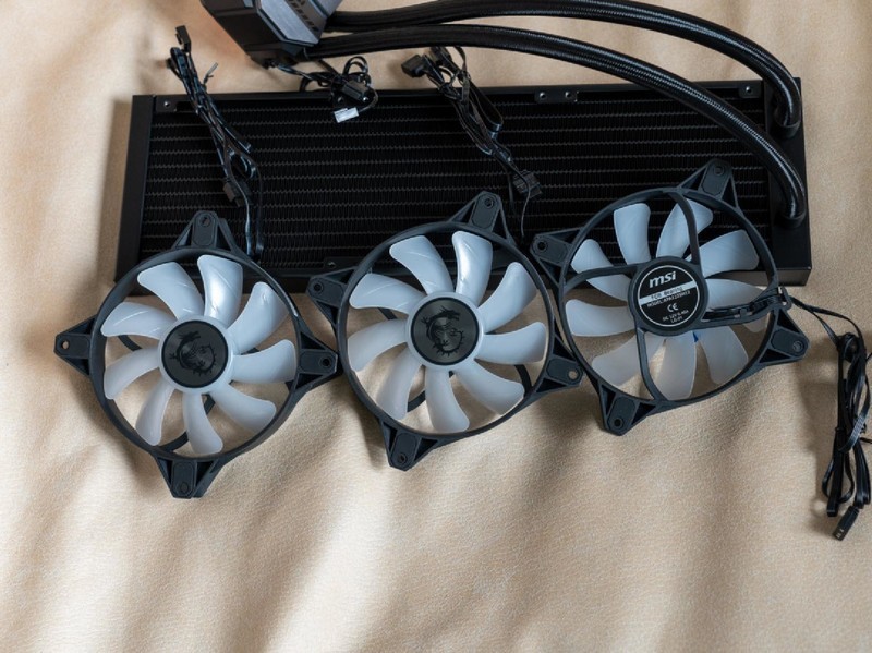 一文看懂如何压制残暴的13700K，M360迫击炮水冷实测