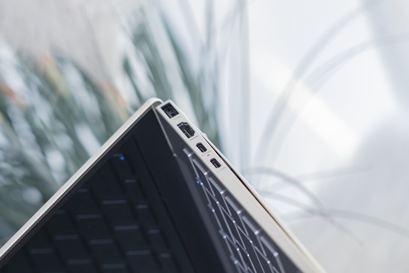 双11买笔记本电脑，上OLED屏幕值不值？结果让我惊喜！