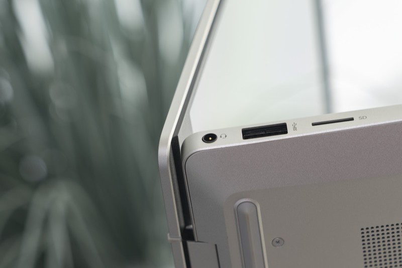 双11买笔记本电脑，上OLED屏幕值不值？结果让我惊喜！