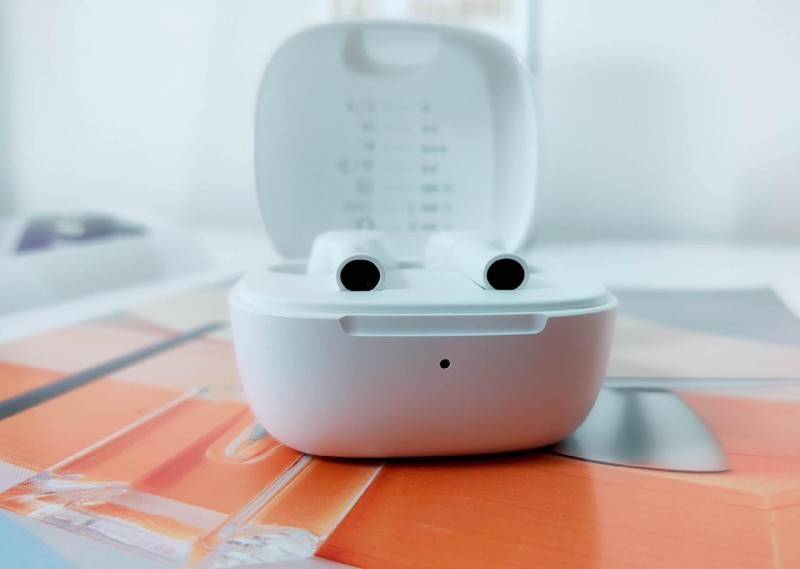 多设备无缝切换，贝尔金先锋降噪耳机体验