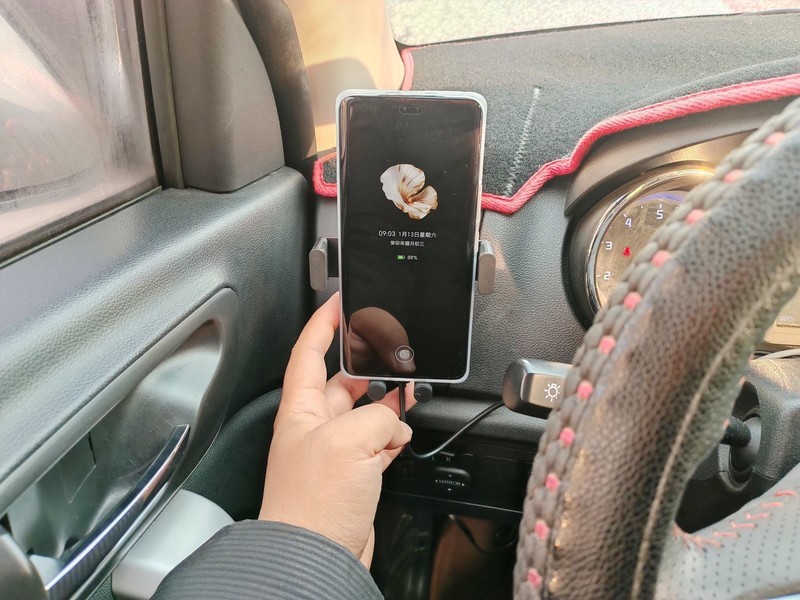 比LCD屏护眼，还补齐了被人诟病的短板，荣耀100 Pro到底好用吗？