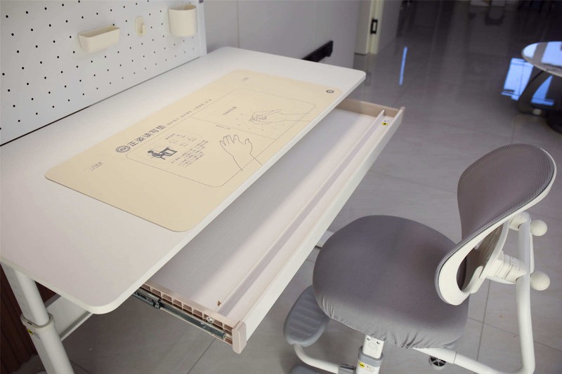 Sunny集成学习桌，健康护眼，打造专属孩子的学习空间