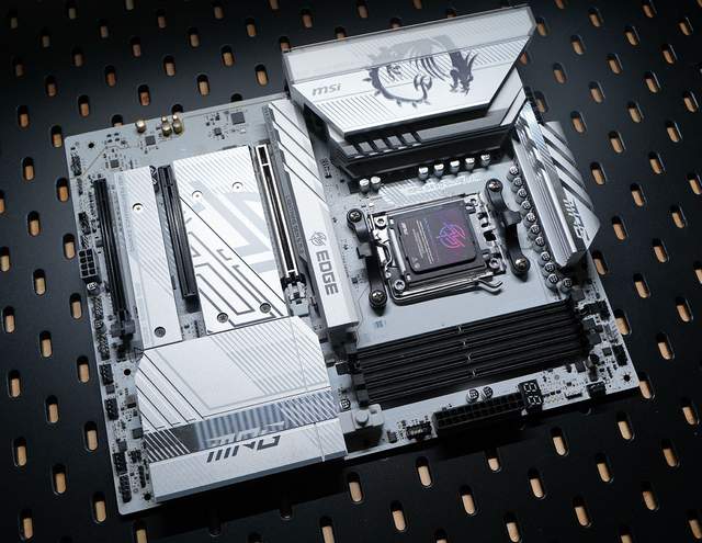 喂饱旗舰核弹无压力 微星MPG A1000GS PCIE5电源开箱